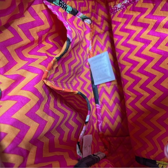 New Vera Bradley Ziggy Zinnia Crescent Handbag - Picture 10 of 12